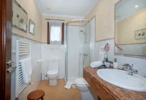 Owl Bookig Villa Rostoya - 10 Min Walk to the Old Town - Image 3
