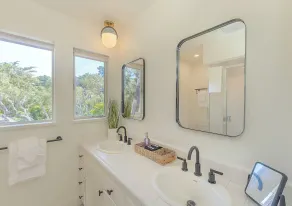 3900 Palm House on Cabrillo - Image 5