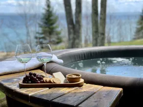 Luxurious Lake Superior Estate with Outdoor Hot Tub - Image 5