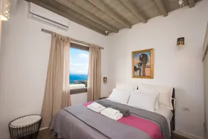 Holiday Home 'Aris Sky Suite Private Mini Poolspa' with Sea View, Wi-Fi and Air Conditioning - Image 4