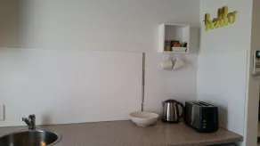 ~Studio Apartment,Kitchen,Private,Walk to Beach, - Image 5
