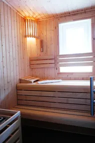 Relax under thatch with sauna, fireplace and sea - 5 star holiday home - Image 2