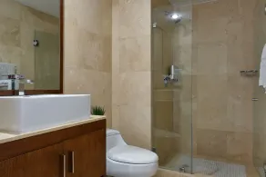 Walk to Eagle Beach – Exclusive 6BR Beachfront Condo with Private Pool & Jacuzzi - Image 5