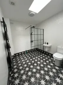 Luxury Town House with Sea View and Hot Tub - Image 4