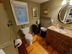 Farmhouse Cabin In The Country - Image 4