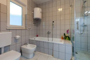 Beautiful apartment Stela with private heated pool and whirlpool - Image 3