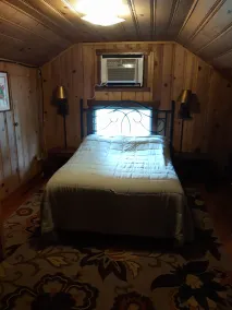 Rustic Log Cabin - Image 3