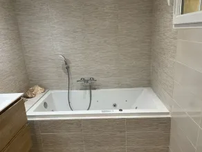 Magnifique Maison en Pierre Avec Grande Piscine Chauffée - Image 4
