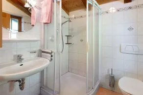 Apartment 'Ausser Brugghof Birgit' with Mountain View, Shared Garden and Wi-Fi - Image 4
