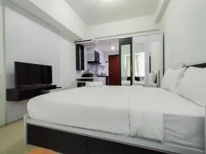 Furnished Studio at Tamansari Mahogany By Travelio - Image 4