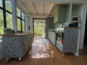 Bright loft-style apartment in the woods - Image 5