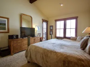 Luxury Lodges of Snowcreek - On the Golf Course - Image 3