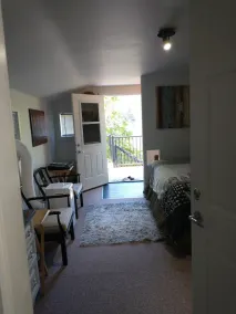 2 PERSON - 1 BEDROOM PRIVATE RENTAL ABOVE GOLDSTREAM PROVINCIAL PARK - Image 5