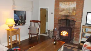 Beautiful Cottage by the Sea. Enhanced Cleaning luxury space unlimited free WiFi - Image 4