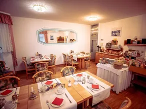 Triple Room, Shower/Toilet, Single Bed/Double Bunk Bed - Hotel Heinz - Image 4