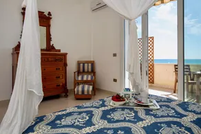 Unforgettable sunrises and spectacular sunsets in a house of new renovation on the sea - Image 5