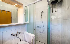 2 Bedroom Gorgeous Apartment In Nevidane - Image 4