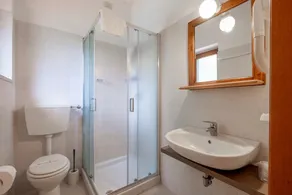 Agriturismo 'Rosaspina - Appartamento 5' con piscina condivisa, Wi-Fi e aria condizionata - Image 4