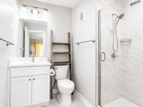 Spacious Oceanfront 3 BR Condo-Steps to the Beach-Tilghman Beach and Racquet Club 224 - Image 3