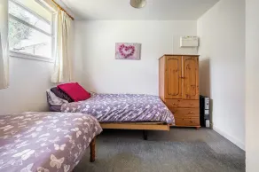 2 Bed Chalet - Sleeps 4 - River and mountain views - Image 4