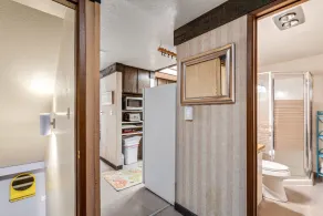 Sunny, Spacious & Pet Friendly - Creekside #39 - Image 3