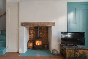 Simply gorgeous cottage in the conservation area of Deal, sleeping 6 guests, seconds from the beach - Image 3