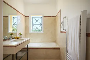 Divine Grimaud Villa with Spectacular Views & Private Pool - Image 2