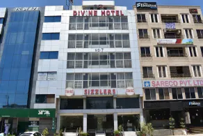 Divine Hotel DHA - Image 3