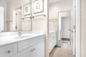 Azohva: 5 Bed / 5. 5 Bath Oceanfront Home på Caswell Beach med udsigt over Intracoastal Waterway - Image 5