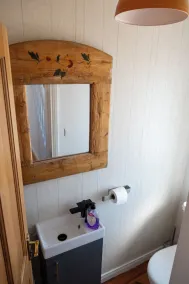 Pet friendly \"Home from Home\" with sea view near the Giant's Causeway - Image 2