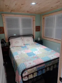 Cozy New Cabin with all modern conveniences surrounded by woods and wildlife..  - Image 5