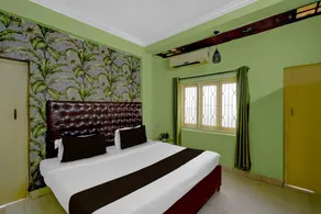 Classic Irrum Manzil Metr Green Banjara - Image 5