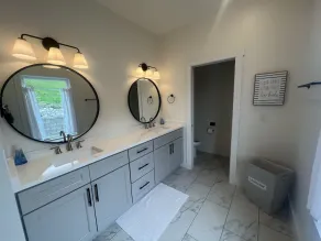 Modern Lake Cottage - Amazing Views - 6 Bed/6 Bath - Boat Launch - Image 3