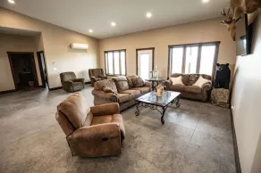Spacious lodge with fishing pond. - Image 4