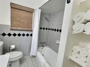 Remodeled home with firepit! 1 mile to Randolph AFB & 3 parks! - Image 5