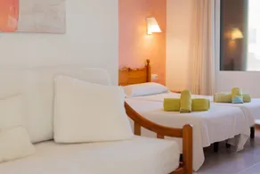Ferienwohnung Cala en Forcat 34 mit Balkon & gemeinschaftlich genutztem Pool - Image 5