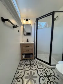 Quiet Petite Garden Retreat - Image 3