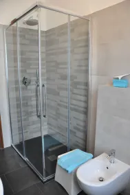 Apartment in semi-detached house, quiet location, sea view - Image 3
