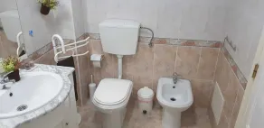 Apartment in residence - Image 3