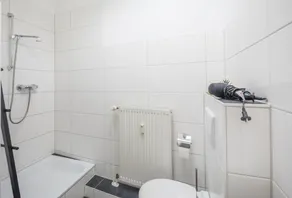 Spacious 2 BR Apartment Hamburg - Image 2