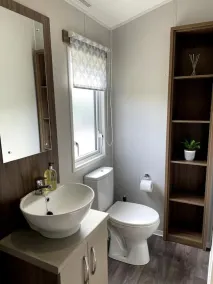 6 Berth Comfy Homely Caravan, Dog Friendly - Image 3