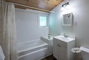 New Boathouse! Traditional Beauty 4Bed, 3Bath Cottage & Bunkie on Lake Rosseau! - Image 3