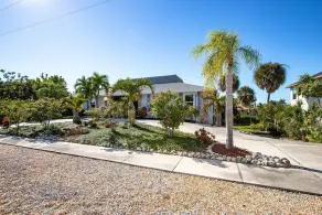 DOGWD1758 - Marco Island 4 Chambre / 3 Salle de bains / Piscine / Spa / Guest Suite - Image 4