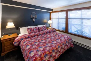3106- One Bedroom Den Deluxe Powderhorn Lodge - Image 2