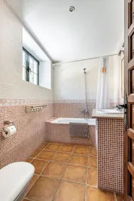 Convento do século XVII, oferecendo férias em família com piscina, tênis e vistas incríveis - Image 2