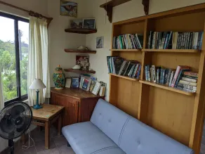 HdP: Room #3 Library with one queen size bed and one sofa bed in separate room - Image 3