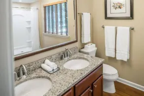 Powhatan 4 bedroom · Colonial Williamsburg Spacious 4 Bedroom Suite! - Image 4