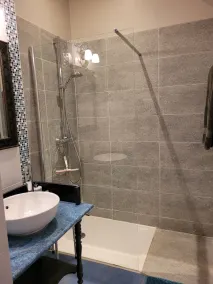 Gîte pour 2 personnes \"La Maison de Arya\" avec jaccuzi et accès piscine - Image 2