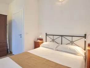 Lovely apartment for 4 guests with WIFI, TV, terrace and pets allowed - Image 5