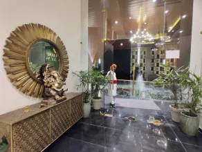 Luxury Studio Apartment with rooftop infinity pool - Image 2